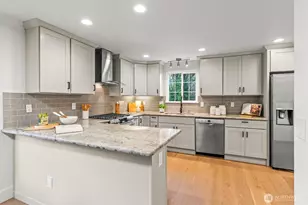 3830 165th Pl SE, Bellevue, WA 98008 - Photo 11