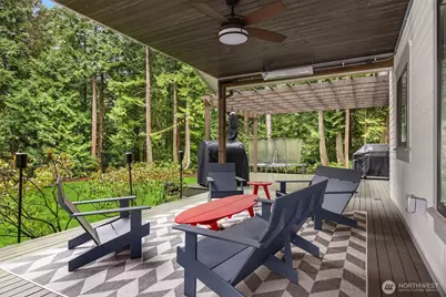 4516 Island Avenue NE, Bainbridge Island, WA 98110 - Photo 17