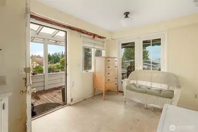 1020 Puget Drive, Edmonds, WA 98020 - Photo 19