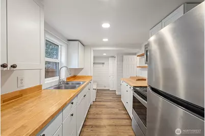 926 Austin Avenue, Port Orchard, WA 98366 - Photo 3