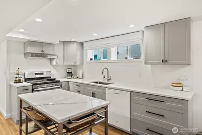 1114 N 77th Street, Seattle, WA 98103 - Photo 21