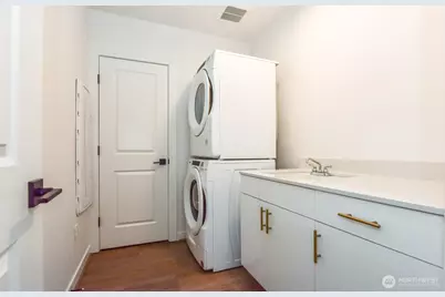 15558 NE 15th Place #301, Bellevue, WA 98007 - Photo 21