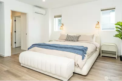 15558 NE 15th Place #301, Bellevue, WA 98007 - Photo 11