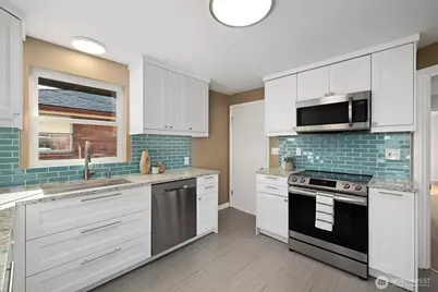 7541 32nd Avenue NE, Seattle, WA 98115 - Photo 11