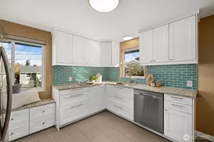 7541 32nd Ave NE, Seattle, WA 98115 - Photo 9