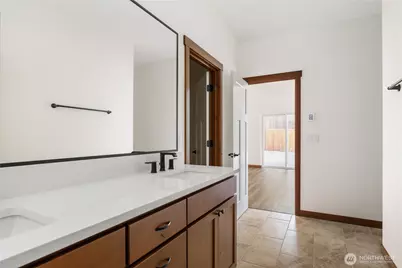 801 NW Shire Street, Oak Harbor, WA 98277 - Photo 13