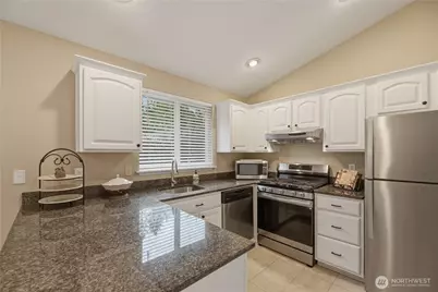 2415 SE 8th Place, Renton, WA 98055 - Photo 7