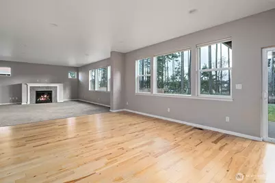 2722 SW Fairway Point Drive, Oak Harbor, WA 98277 - Photo 3