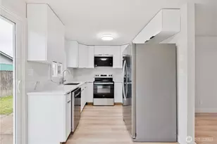 1409 31st Ave, Longview, WA 98632 - Photo 9