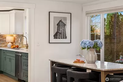 403 NE 94th Street, Seattle, WA 98115 - Photo 13