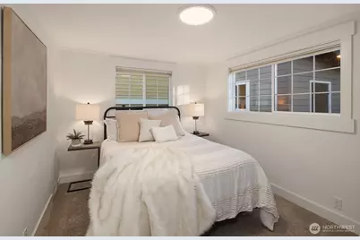 403 NE 94th Street, Seattle, WA 98115 - Photo 21