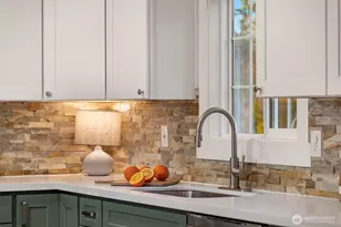 403 NE 94th St, Seattle, WA 98115 - Photo 15