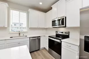 8776 151st St E, Puyallup, WA 98375 - Photo 9