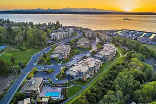 61 Pine St, Edmonds, WA 98020 - Photo 1