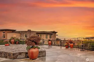 61 Pine St, Edmonds, WA 98020 - Photo 1