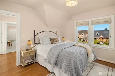 2519 Crestmont Place W, Seattle, WA 98199 - Photo 21