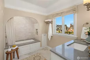 2519 Crestmont Pl W, Seattle, WA 98199 - Photo 23