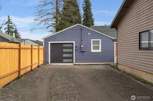 704 N 104th St, Seattle, WA 98133 - Photo 29