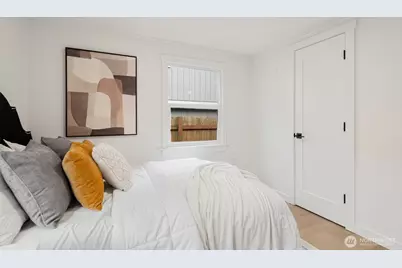 704 N 104th Street, Seattle, WA 98133 - Photo 23