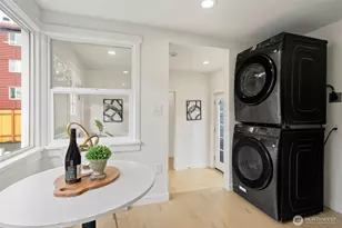 704 N 104th St, Seattle, WA 98133 - Photo 11