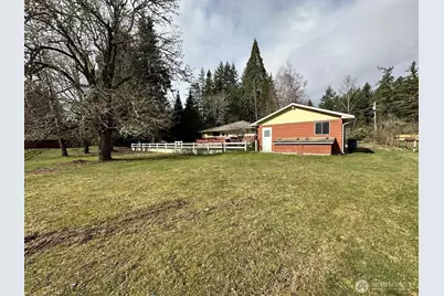 875 Eatonville Hwy W, Eatonville, WA 98328 - Photo 31