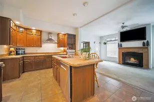 181 E Elaine Pl, Belfair, WA 98528 - Photo 11