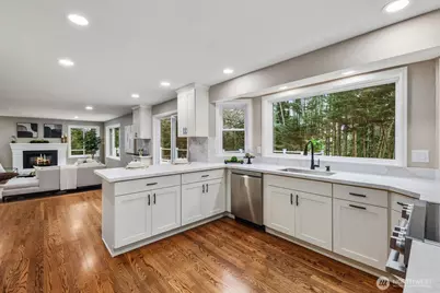 904 187th Place SW, Lynnwood, WA 98036 - Photo 9