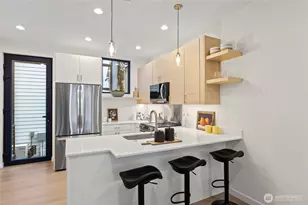 11229 Greenwood Ave N, Seattle, WA 98133 - Photo 7