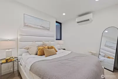 11229 Greenwood Avenue N #B, Seattle, WA 98133 - Photo 13