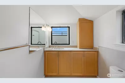 2048 13th Avenue W #8, Seattle, WA 98119 - Photo 33