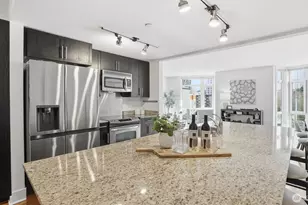 699 John St, Seattle, WA 98109 - Photo 3