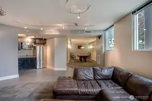 699 John St, Seattle, WA 98109 - Photo 35