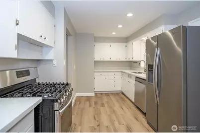 4403 Soundview Drive W, University Place, WA 98466 - Photo 15