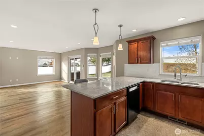 582 S James Avenue, East Wenatchee, WA 98802 - Photo 11