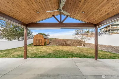 582 S James Avenue, East Wenatchee, WA 98802 - Photo 21