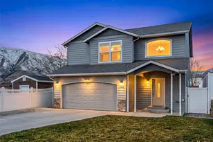 582 S James Ave, East Wenatchee, WA 98802 - Photo 1