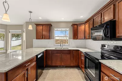 582 S James Avenue, East Wenatchee, WA 98802 - Photo 9