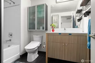 530 Broadway E, Seattle, WA 98102 - Photo 9