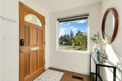 6226 44th Avenue NE, Seattle, WA 98115 - Photo 3