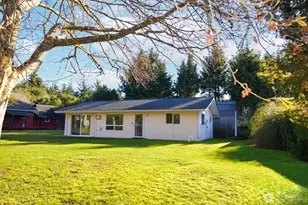 895 Wawona Ave SW, Ocean Shores, WA 98569 - Photo 3