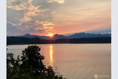 9549 Olympus Beach Road NE, Bainbridge Island, WA 98110 - Photo 1