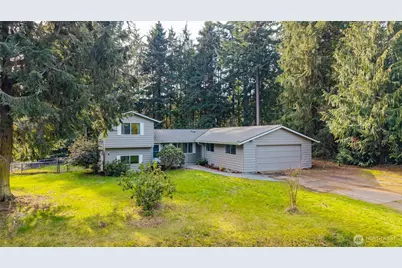 744 Spitfire Lane, Oak Harbor, WA 98277 - Photo 1