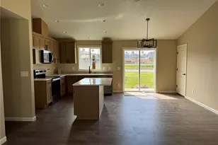 204 Douglas St, Longview, WA 98632 - Photo 13