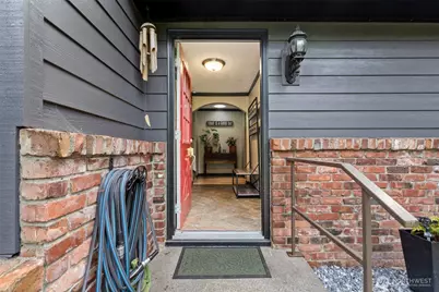 410 Studebaker Spur 2, Castle Rock, WA 98611 - Photo 3