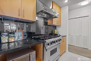 2721 1st Ave, Seattle, WA 98121 - Photo 13