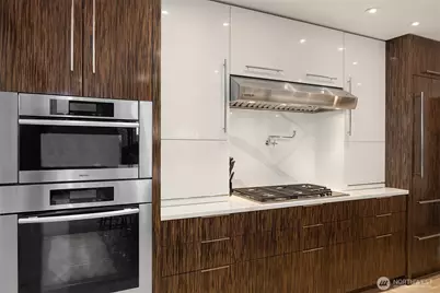 99 Union Street #1704, Seattle, WA 98101 - Photo 11