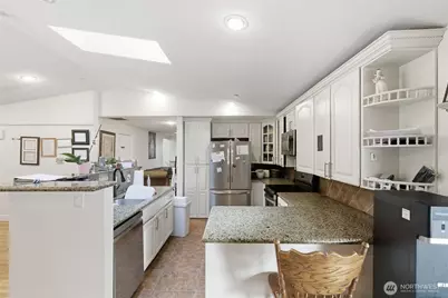 [Address not provided], Bellevue, WA 98008 - Photo 5