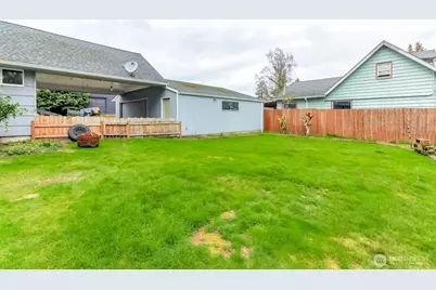 215 E 48th St, Tacoma, WA 98404 - Photo 27