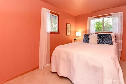 215 E 48th Street, Tacoma, WA 98404 - Photo 13