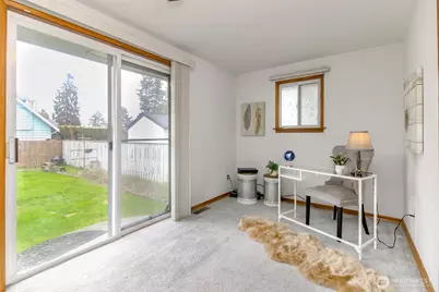 215 E 48th St, Tacoma, WA 98404 - Photo 13